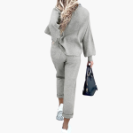 Two-Piece Jogging Suit for Women with High Collar - Image 11
