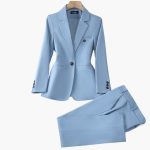 Blazer Set for Women with Lapels and Front Button Placket - Image 2
