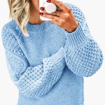 Women’s sweater with structured sleeves and ribbed hem - Image 4