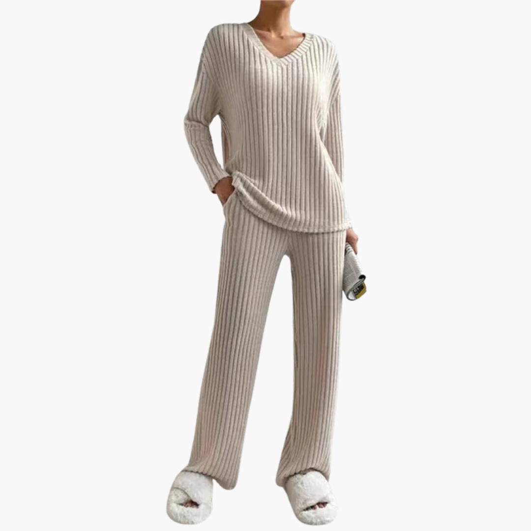 1_9a76263b-8744-49bb-abd7-222374e5bb8e.png Women's Lounge Set with V-Neck and Ribbed Surface - Image 1
