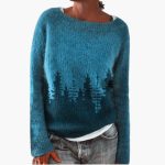 Women's pullover with round neckline and patterned surface - Image 7