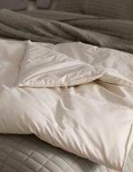 Down Alternative Throw - Image 9