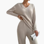 Women's Lounge Set with V-Neck and Ribbed Surface - Image 2