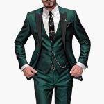 Men's Three-Piece Suit with Notch Lapel and Button Closure - Image 2
