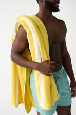 Classic Stripe Resort Towel Bundle - Image 15