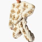 Women's Fleece Pajama Set with Bear Print and Elastic Waistband - Image 2