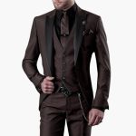 Men's Three-Piece Suit with Notch Lapel and Button Closure - Image 3