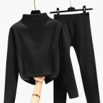 Women's Fleece Set with Long Sleeves and Elastic Waistband - Image 3