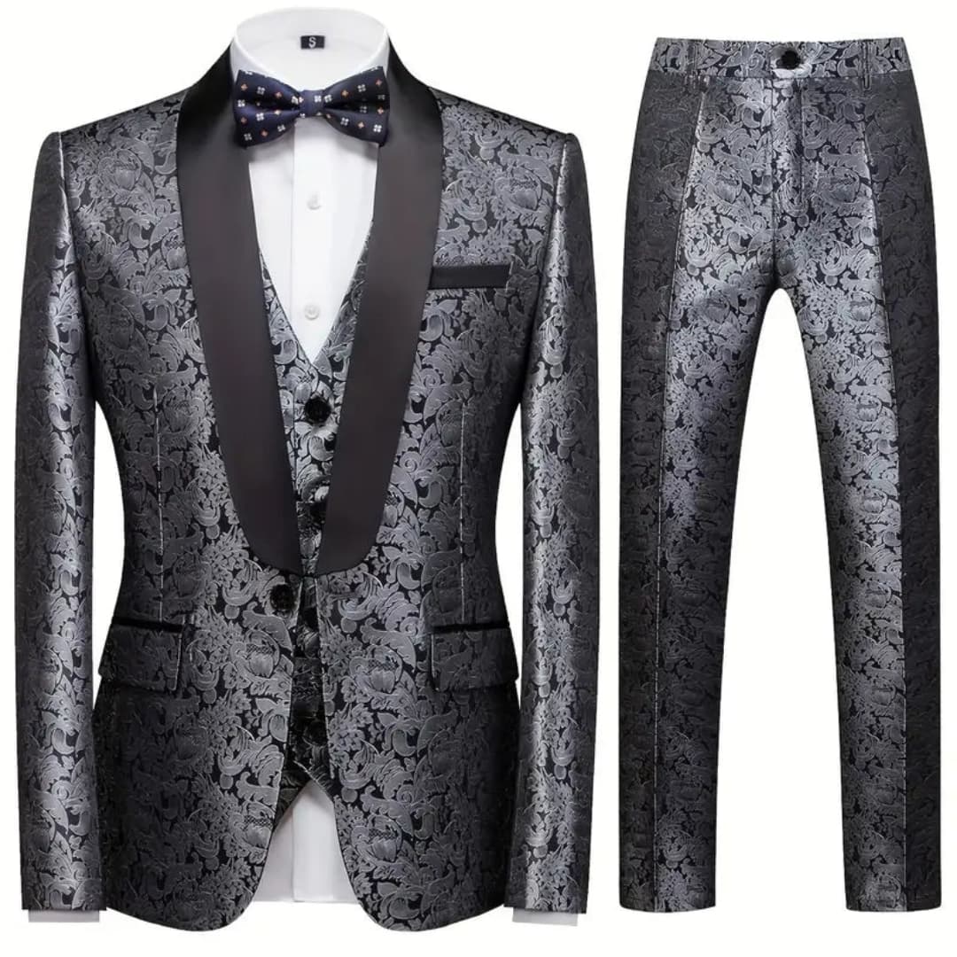4_15_3d74b79f-cec7-4046-83a2-915183f6b5df.jpg Elegant 3-Piece Slim Fit Suit for Men - Modern Design - Image 1