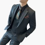 Three-Piece Men's Suit with Button Closure and Notch Lapel - Image 4