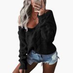 Women's Oversized Sweater with Long Sleeves - Image 4