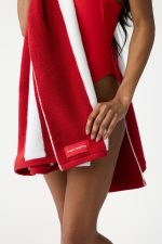 Classic Stripe Resort Towel Bundle - Image 11