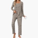 Women's Pajama Set with Long Sleeves and Star Pattern - Image 5