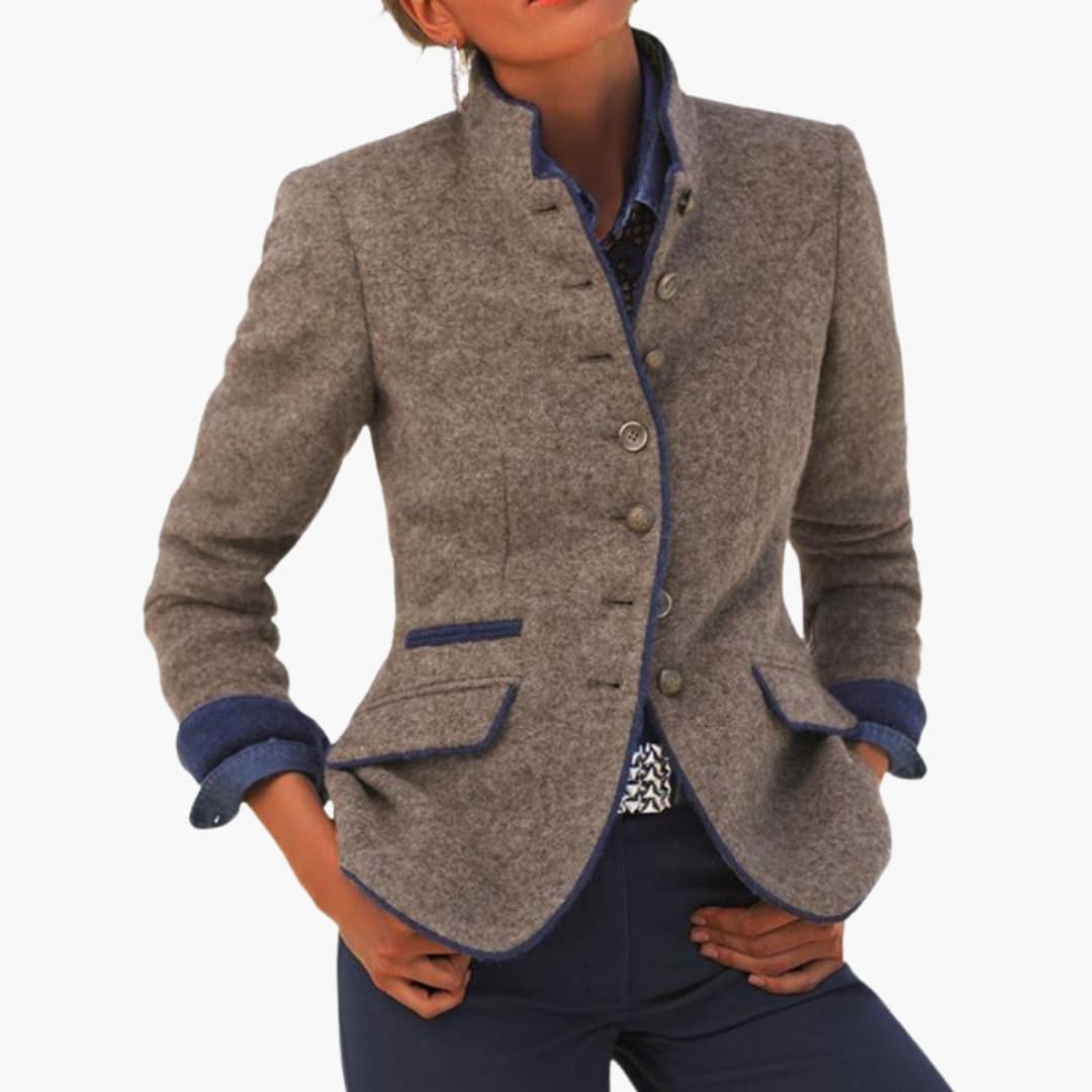 DamenBlazermitReverskragenundFrontknopfen_2_16df4ff1-09b7-43c4-9bbc-91e0d7d73797.jpg Women's Blazer with Notched Lapel and Front Buttons - Image 1