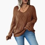 Women's Oversized Sweater with Round Neck and Long Sleeves