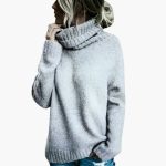 Women's Oversized Sweater with Long Sleeves - Image 3